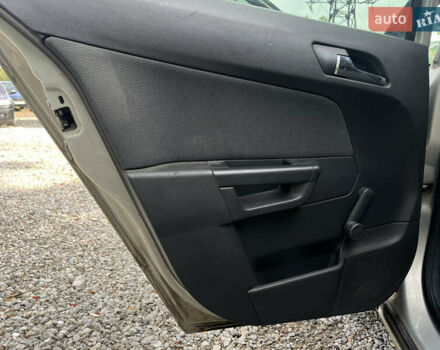 Серый Опель Астра, объемом двигателя 1.6 л и пробегом 176 тыс. км за 4300 $, фото 15 на Automoto.ua