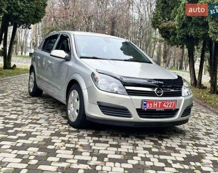 Серый Опель Астра, объемом двигателя 1.6 л и пробегом 160 тыс. км за 4999 $, фото 6 на Automoto.ua
