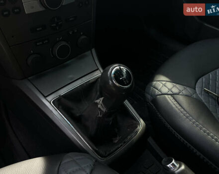 Серый Опель Астра, объемом двигателя 1.6 л и пробегом 176 тыс. км за 4300 $, фото 24 на Automoto.ua