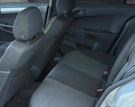 Серый Опель Астра, объемом двигателя 1.6 л и пробегом 287 тыс. км за 4700 $, фото 9 на Automoto.ua