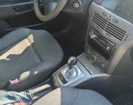 Серый Опель Астра, объемом двигателя 1.4 л и пробегом 216 тыс. км за 4500 $, фото 24 на Automoto.ua