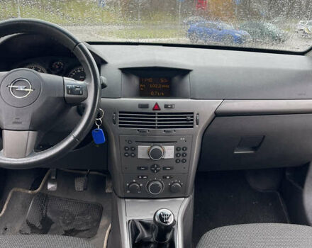 Серый Опель Астра, объемом двигателя 1.6 л и пробегом 140 тыс. км за 3450 $, фото 19 на Automoto.ua