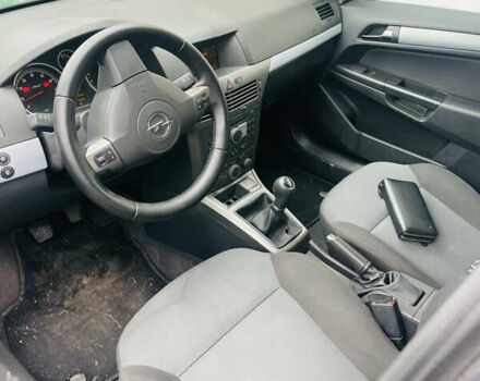 Серый Опель Астра, объемом двигателя 1.6 л и пробегом 217 тыс. км за 4400 $, фото 5 на Automoto.ua