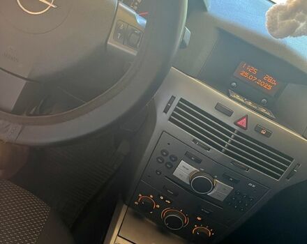 Серый Опель Астра, объемом двигателя 1.6 л и пробегом 209 тыс. км за 4500 $, фото 10 на Automoto.ua