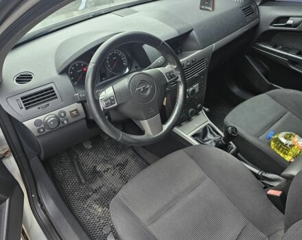 Сірий Опель Астра, об'ємом двигуна 1.4 л та пробігом 181 тис. км за 3600 $, фото 4 на Automoto.ua