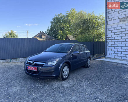 Серый Опель Астра, объемом двигателя 1.6 л и пробегом 220 тыс. км за 5350 $, фото 1 на Automoto.ua