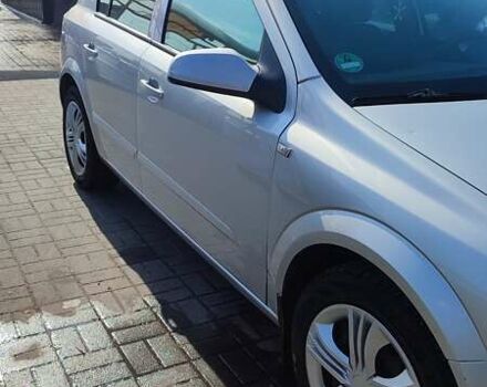 Серый Опель Астра, объемом двигателя 1.91 л и пробегом 254 тыс. км за 4900 $, фото 5 на Automoto.ua