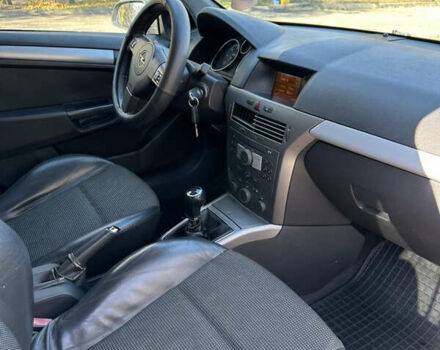 Опель Астра 2006 в Запорожье на Automoto.ua Серый Опель Астра, объемом двигателя 1.69 л и пробегом 271 тыс. км за 3750 $, фото 8 на Automoto.ua