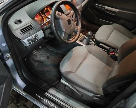 Серый Опель Астра, объемом двигателя 1.4 л и пробегом 257 тыс. км за 4499 $, фото 5 на Automoto.ua