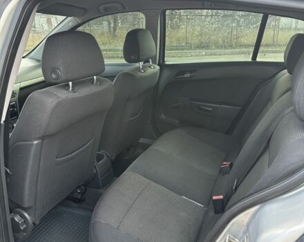 Серый Опель Астра, объемом двигателя 1.4 л и пробегом 303 тыс. км за 3999 $, фото 8 на Automoto.ua