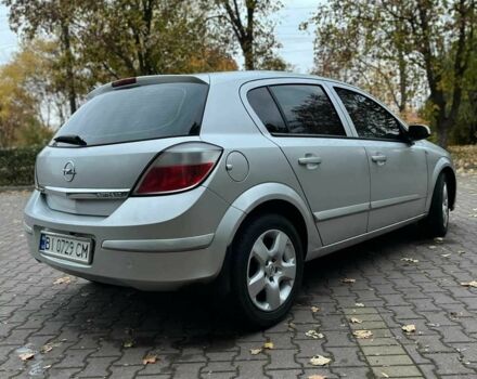 Серый Опель Астра, объемом двигателя 1.6 л и пробегом 248 тыс. км за 4600 $, фото 4 на Automoto.ua