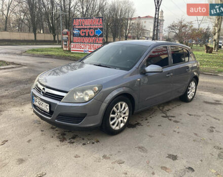 Серый Опель Астра, объемом двигателя 1.6 л и пробегом 221 тыс. км за 5000 $, фото 1 на Automoto.ua