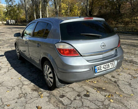 Опель Астра 2006 в Запорожье на Automoto.ua Серый Опель Астра, объемом двигателя 1.69 л и пробегом 271 тыс. км за 3750 $, фото 5 на Automoto.ua