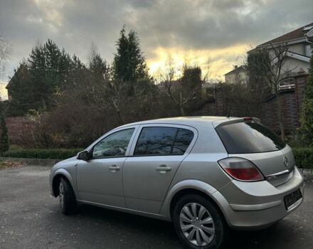 Серый Опель Астра, объемом двигателя 1.7 л и пробегом 324 тыс. км за 2350 $, фото 3 на Automoto.ua