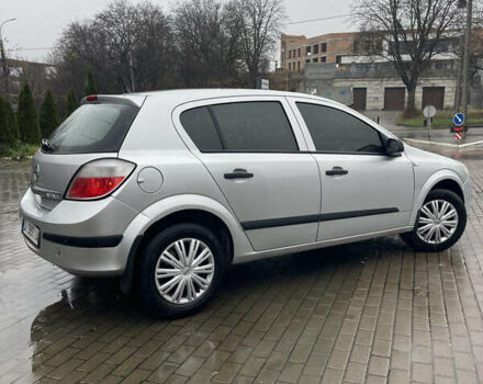 Серый Опель Астра, объемом двигателя 1.6 л и пробегом 140 тыс. км за 3899 $, фото 7 на Automoto.ua