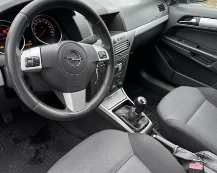 Серый Опель Астра, объемом двигателя 1.2 л и пробегом 274 тыс. км за 3399 $, фото 14 на Automoto.ua