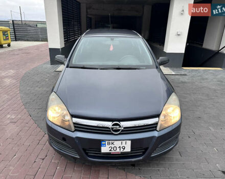 Серый Опель Астра, объемом двигателя 1.2 л и пробегом 274 тыс. км за 3399 $, фото 3 на Automoto.ua