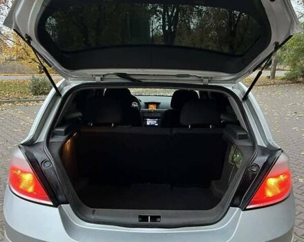 Серый Опель Астра, объемом двигателя 1.6 л и пробегом 248 тыс. км за 4400 $, фото 11 на Automoto.ua