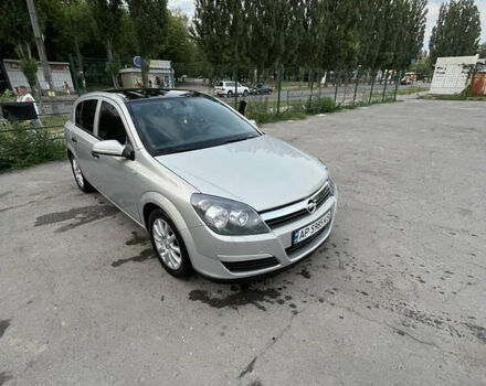 Серый Опель Астра, объемом двигателя 1.4 л и пробегом 332 тыс. км за 3850 $, фото 1 на Automoto.ua