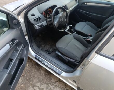 Сірий Опель Астра, об'ємом двигуна 1.7 л та пробігом 305 тис. км за 3400 $, фото 4 на Automoto.ua