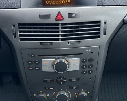 Сірий Опель Астра, об'ємом двигуна 1.7 л та пробігом 300 тис. км за 2850 $, фото 13 на Automoto.ua