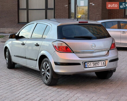 Серый Опель Астра, объемом двигателя 1.6 л и пробегом 140 тыс. км за 3799 $, фото 2 на Automoto.ua