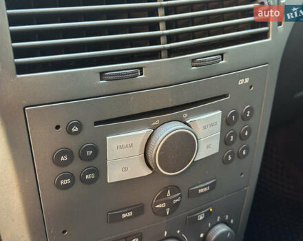 Серый Опель Астра, объемом двигателя 1.6 л и пробегом 140 тыс. км за 3799 $, фото 10 на Automoto.ua