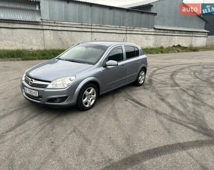 Опель Астра 2007 в Киеве на Automoto.ua Серый Опель Астра, объемом двигателя 1.6 л и пробегом 235 тыс. км за 5200 $, фото 1 на Automoto.ua