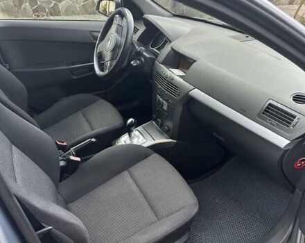 Серый Опель Астра, объемом двигателя 1.6 л и пробегом 160 тыс. км за 5000 $, фото 9 на Automoto.ua