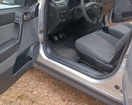 Серый Опель Астра, объемом двигателя 1.4 л и пробегом 191 тыс. км за 4000 $, фото 12 на Automoto.ua