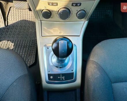 Серый Опель Астра, объемом двигателя 1.6 л и пробегом 235 тыс. км за 5200 $, фото 20 на Automoto.ua