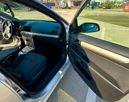 Серый Опель Астра, объемом двигателя 1.6 л и пробегом 235 тыс. км за 5200 $, фото 11 на Automoto.ua