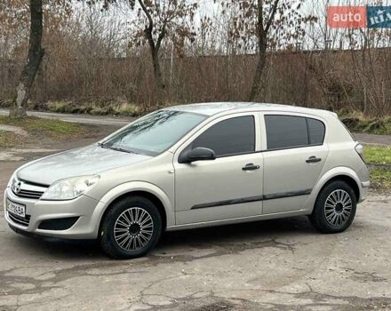 Серый Опель Астра, объемом двигателя 1.39 л и пробегом 222 тыс. км за 3999 $, фото 9 на Automoto.ua