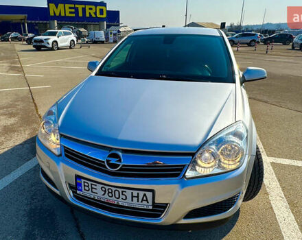 Серый Опель Астра, объемом двигателя 1.6 л и пробегом 235 тыс. км за 5200 $, фото 1 на Automoto.ua