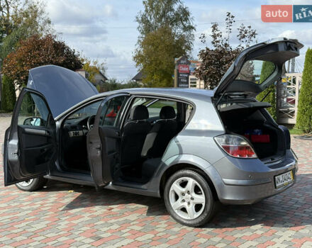 Серый Опель Астра, объемом двигателя 1.6 л и пробегом 180 тыс. км за 6750 $, фото 131 на Automoto.ua