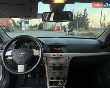 Серый Опель Астра, объемом двигателя 1.6 л и пробегом 158 тыс. км за 6200 $, фото 16 на Automoto.ua