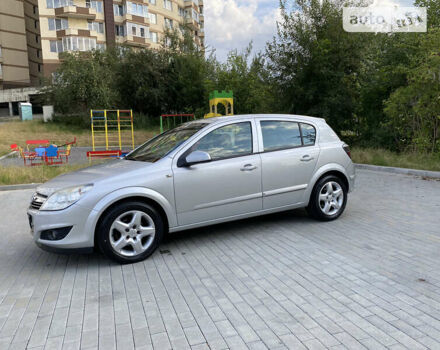 Серый Опель Астра, объемом двигателя 1.3 л и пробегом 173 тыс. км за 4950 $, фото 15 на Automoto.ua