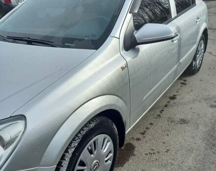 Серый Опель Астра, объемом двигателя 1.6 л и пробегом 203 тыс. км за 5500 $, фото 5 на Automoto.ua