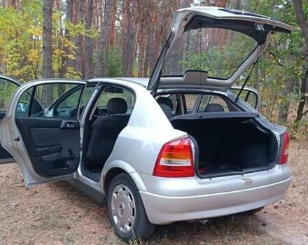 Серый Опель Астра, объемом двигателя 1.4 л и пробегом 191 тыс. км за 4000 $, фото 8 на Automoto.ua