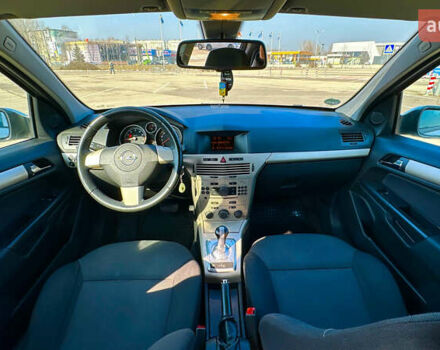 Серый Опель Астра, объемом двигателя 1.6 л и пробегом 235 тыс. км за 5200 $, фото 22 на Automoto.ua