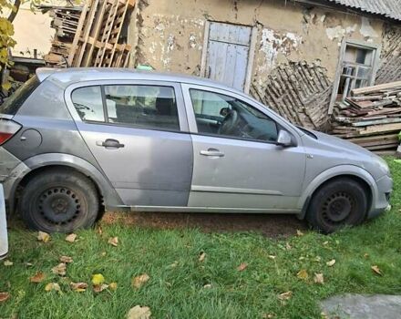 Серый Опель Астра, объемом двигателя 1.6 л и пробегом 233 тыс. км за 3800 $, фото 2 на Automoto.ua