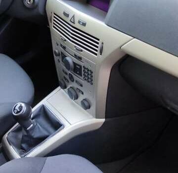 Серый Опель Астра, объемом двигателя 1.6 л и пробегом 164 тыс. км за 5999 $, фото 18 на Automoto.ua