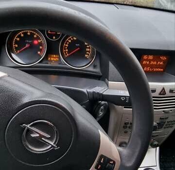 Серый Опель Астра, объемом двигателя 1.6 л и пробегом 216 тыс. км за 4300 $, фото 10 на Automoto.ua