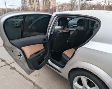 Серый Опель Астра, объемом двигателя 1.6 л и пробегом 255 тыс. км за 6490 $, фото 12 на Automoto.ua