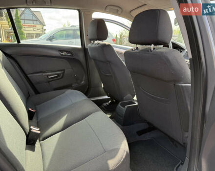 Серый Опель Астра, объемом двигателя 1.6 л и пробегом 180 тыс. км за 6750 $, фото 87 на Automoto.ua