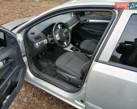 Серый Опель Астра, объемом двигателя 1.6 л и пробегом 200 тыс. км за 4800 $, фото 1 на Automoto.ua