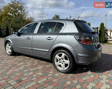 Серый Опель Астра, объемом двигателя 1.6 л и пробегом 180 тыс. км за 6750 $, фото 51 на Automoto.ua