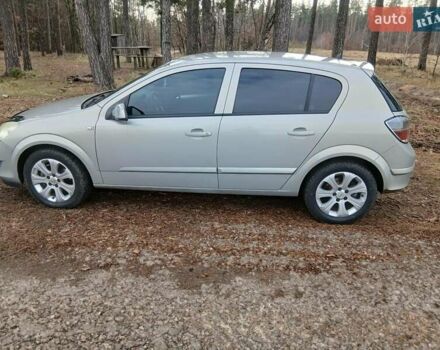 Серый Опель Астра, объемом двигателя 1.6 л и пробегом 200 тыс. км за 4800 $, фото 3 на Automoto.ua