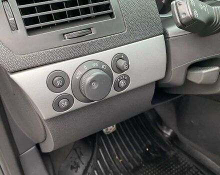 Серый Опель Астра, объемом двигателя 1.7 л и пробегом 260 тыс. км за 5200 $, фото 14 на Automoto.ua