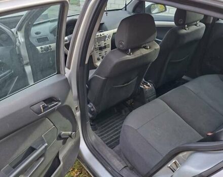 Серый Опель Астра, объемом двигателя 1.6 л и пробегом 233 тыс. км за 3800 $, фото 8 на Automoto.ua